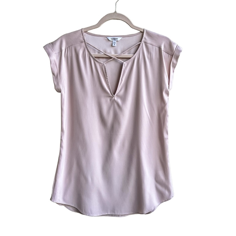 Express Pale Blush Short Sleeve V-Neck Tee with Crisscross Detail
